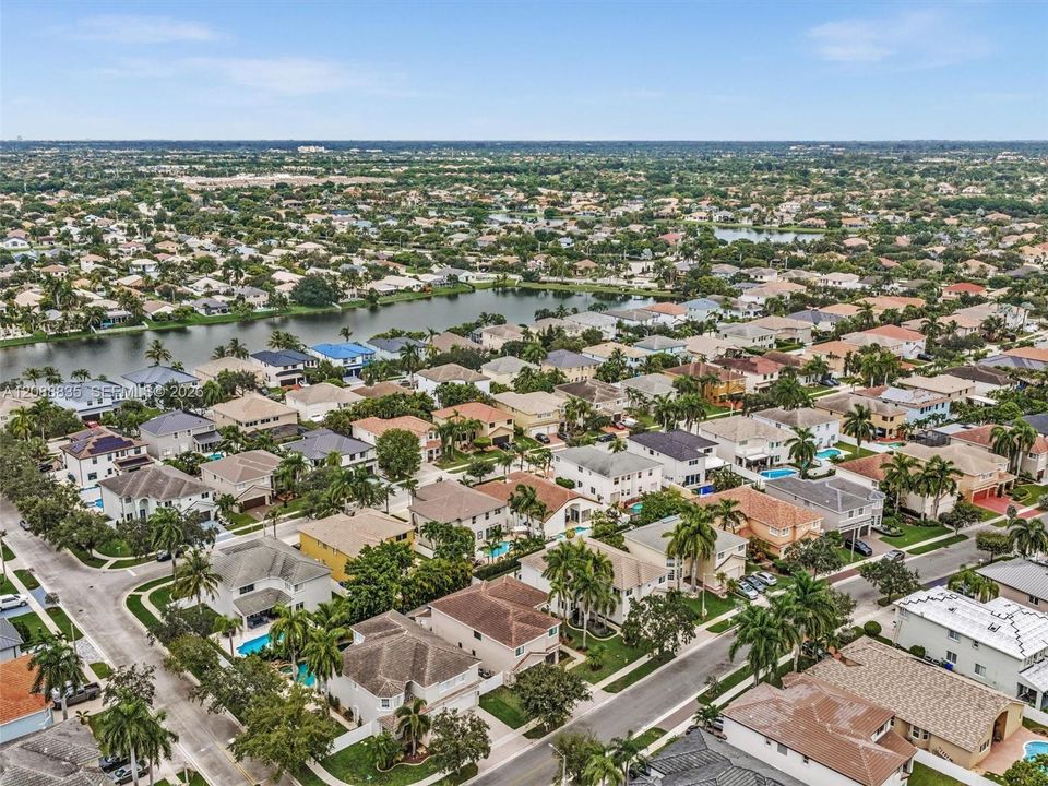 For Sale: $964,900 (5 beds, 2 baths, 3266 Square Feet)