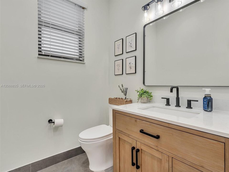 For Sale: $964,900 (5 beds, 2 baths, 3266 Square Feet)