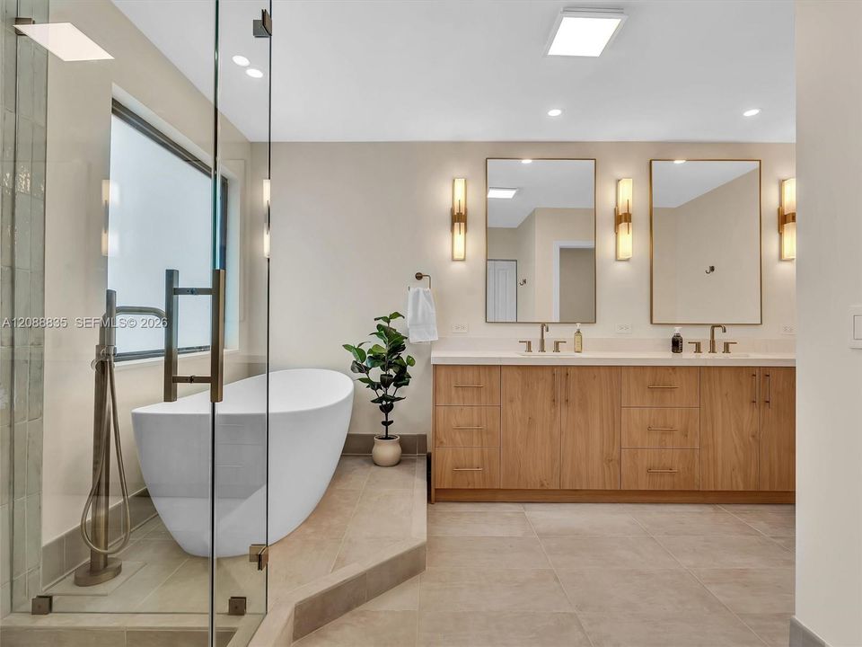 For Sale: $964,900 (5 beds, 2 baths, 3266 Square Feet)