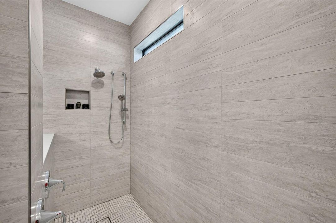 31-web-or-mls-699A5933