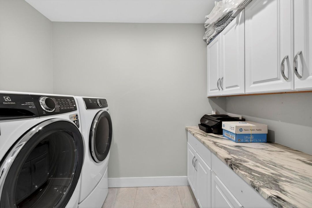 965 Beacon Lane-39