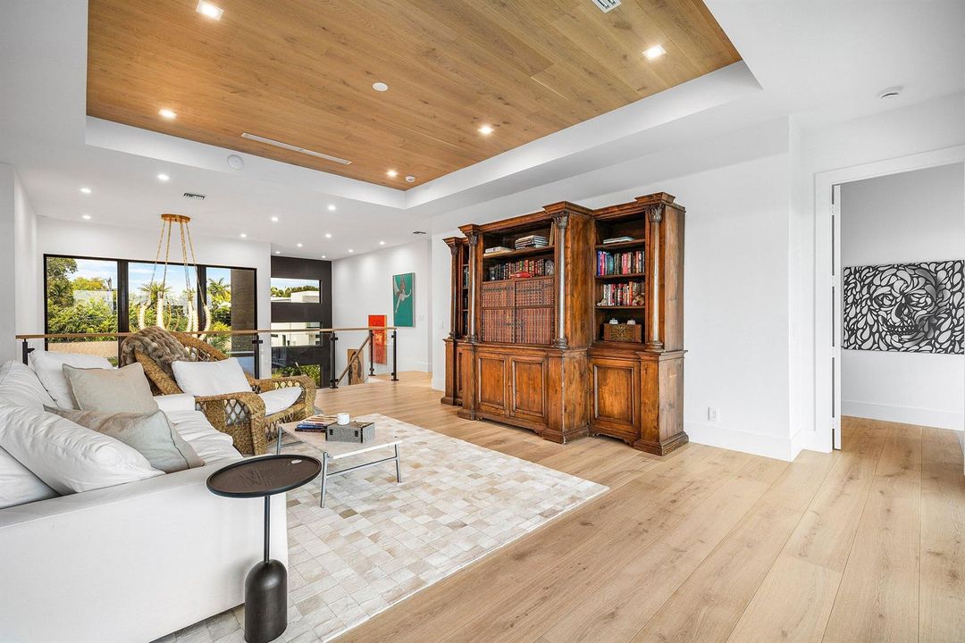 1030 NE 2nd Terrace (34)