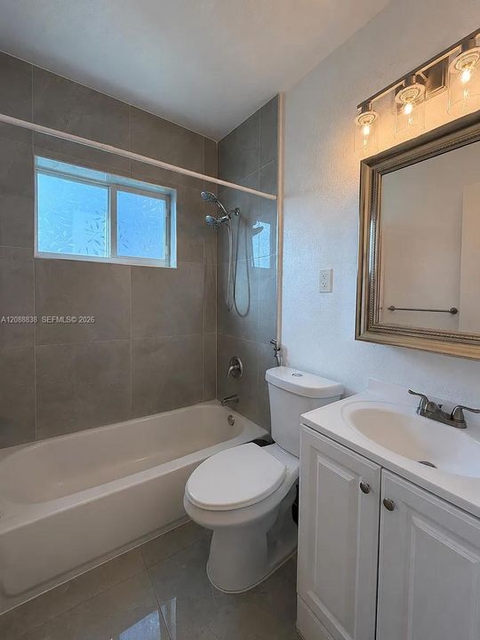 В аренду: $3,100 (3 спален, 1 ванн, 1468 Квадратных фут)