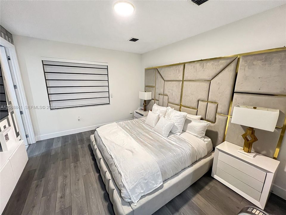 For Rent: $6,000 (4 beds, 3 baths, 0 Square Feet)
