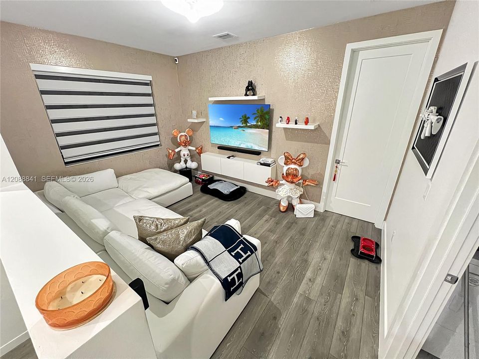 For Rent: $6,000 (4 beds, 3 baths, 0 Square Feet)