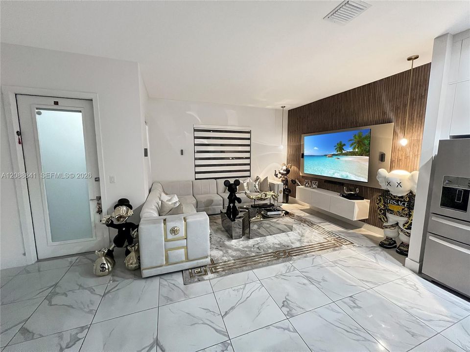 For Rent: $6,000 (4 beds, 3 baths, 0 Square Feet)
