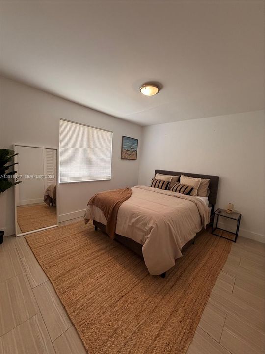 Bedroom 2 - Queen Bed