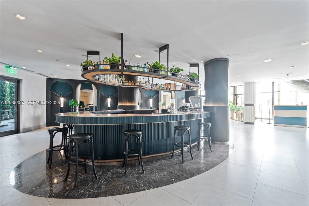 Active With Contract: $725,000 (2 beds, 2 baths, 1088 Square Feet)