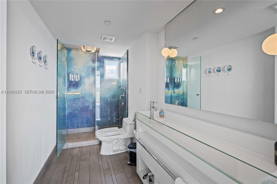 Active With Contract: $725,000 (2 beds, 2 baths, 1088 Square Feet)