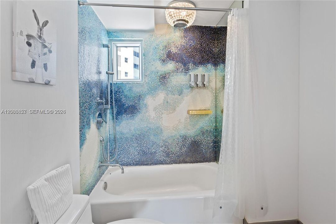 Active With Contract: $725,000 (2 beds, 2 baths, 1088 Square Feet)