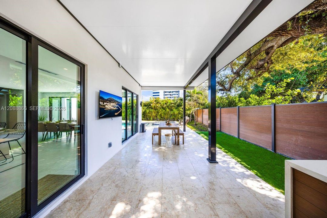 En Venta: $2,850,000 (4 camas, 5 baños, 3661 Pies cuadrados)