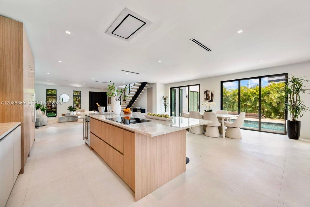 En Venta: $2,850,000 (4 camas, 5 baños, 3661 Pies cuadrados)