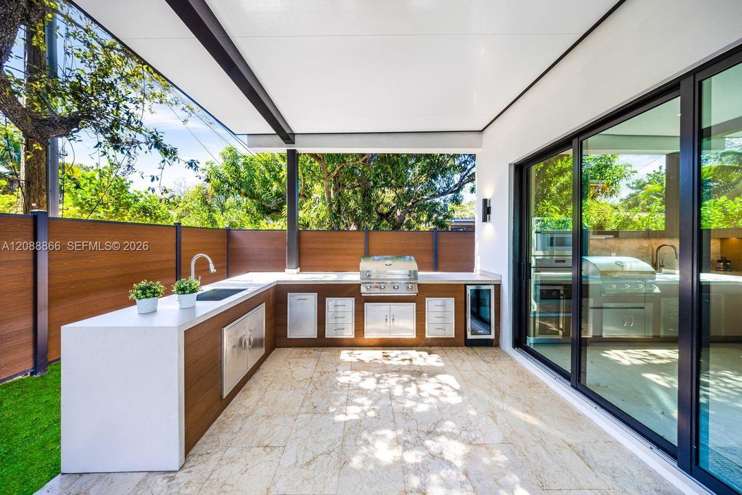 En Venta: $2,850,000 (4 camas, 5 baños, 3661 Pies cuadrados)