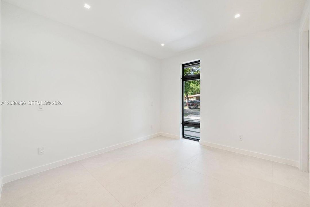 En Venta: $2,850,000 (4 camas, 5 baños, 3661 Pies cuadrados)