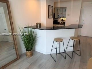 В аренду: $4,000 (1 спален, 1 ванн, 825 Квадратных фут)