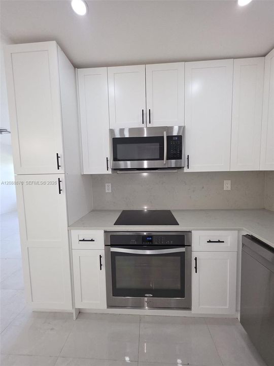 For Rent: $2,280 (2 beds, 1 baths, 952 Square Feet)