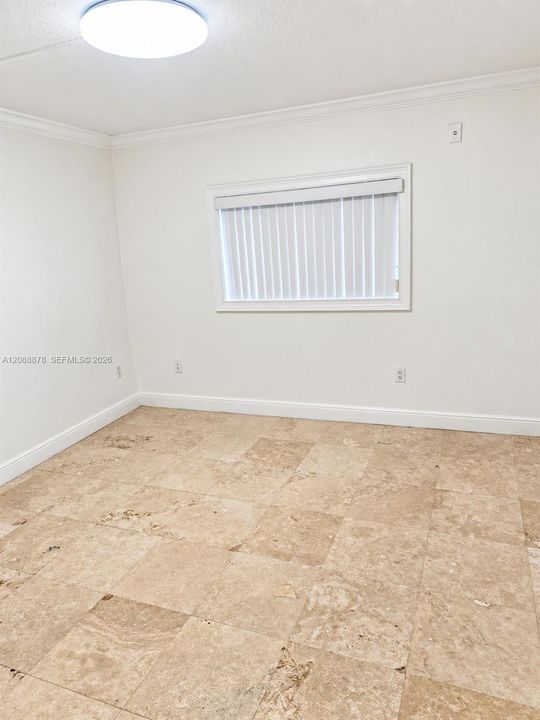 For Sale: $280,000 (2 beds, 2 baths, 944 Square Feet)