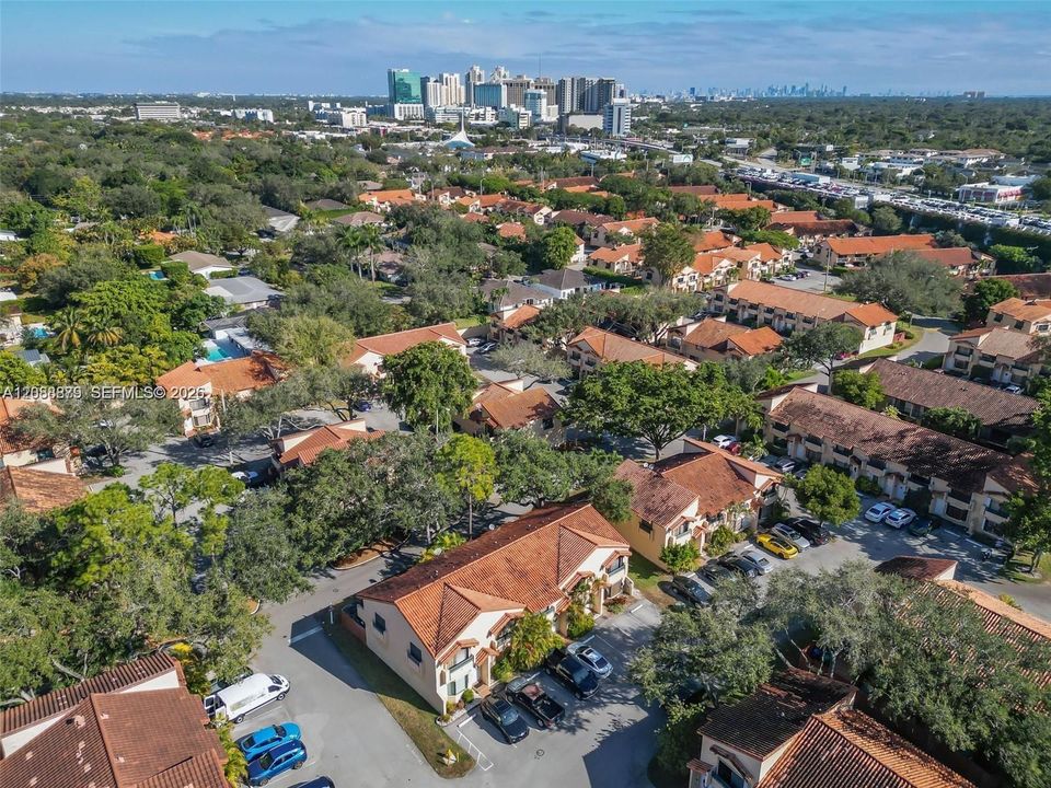 For Rent: $3,100 (2 beds, 1 baths, 970 Square Feet)
