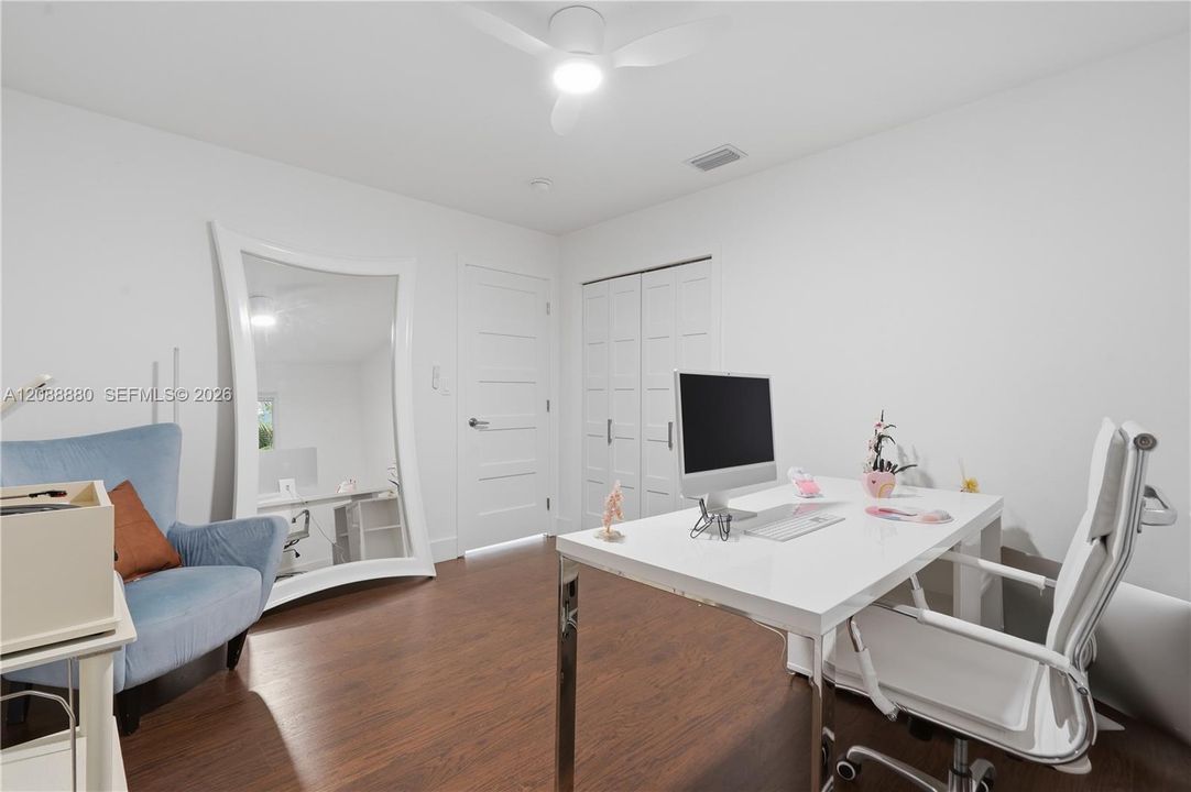 На продажу: $1,930,000 (4 спален, 3 ванн, 2981 Квадратных фут)