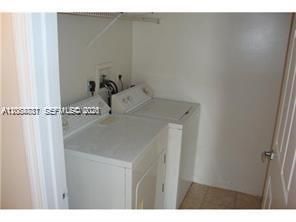 На продажу: $324,900 (3 спален, 2 ванн, 1247 Квадратных фут)