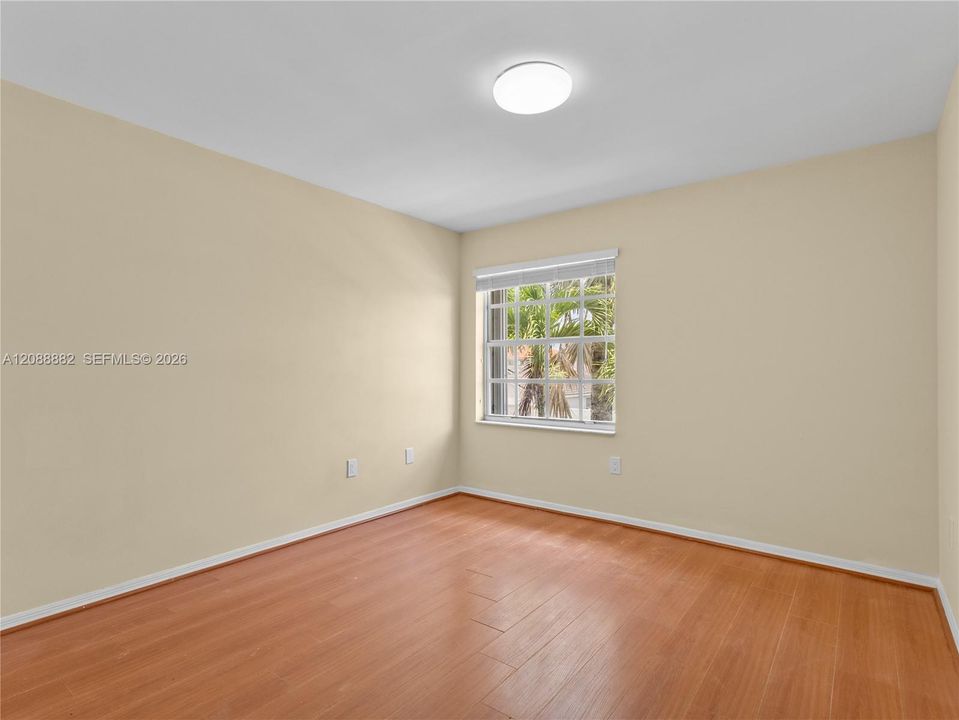 В аренду: $4,500 (4 спален, 2 ванн, 2604 Квадратных фут)