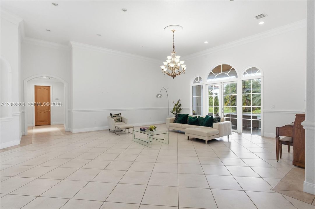 En Venta: $2,999,000 (5 camas, 4 baños, 4965 Pies cuadrados)