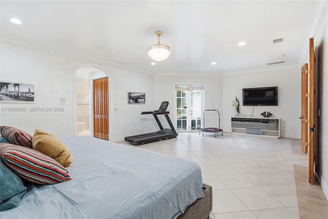 En Venta: $2,999,000 (5 camas, 4 baños, 4965 Pies cuadrados)