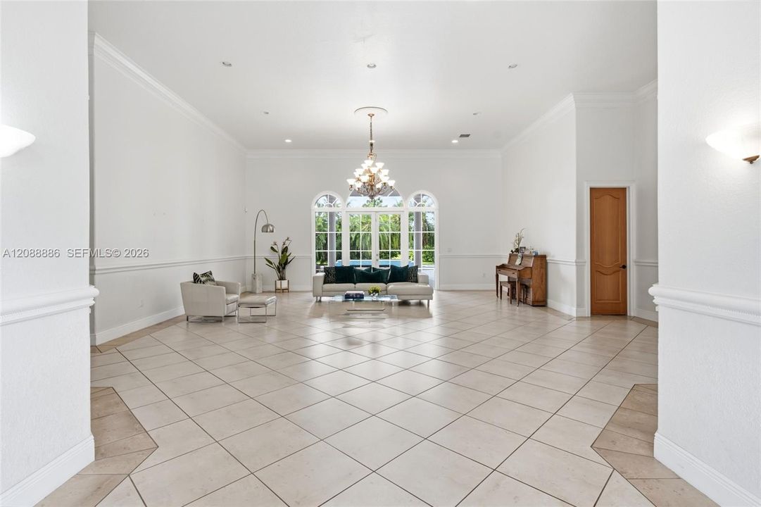 En Venta: $2,999,000 (5 camas, 4 baños, 4965 Pies cuadrados)