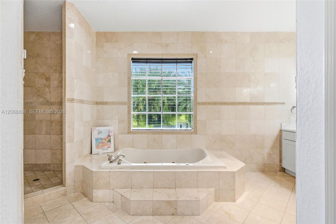 En Venta: $2,999,000 (5 camas, 4 baños, 4965 Pies cuadrados)