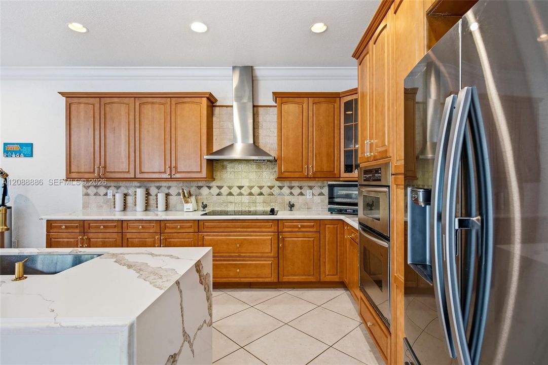 En Venta: $2,999,000 (5 camas, 4 baños, 4965 Pies cuadrados)