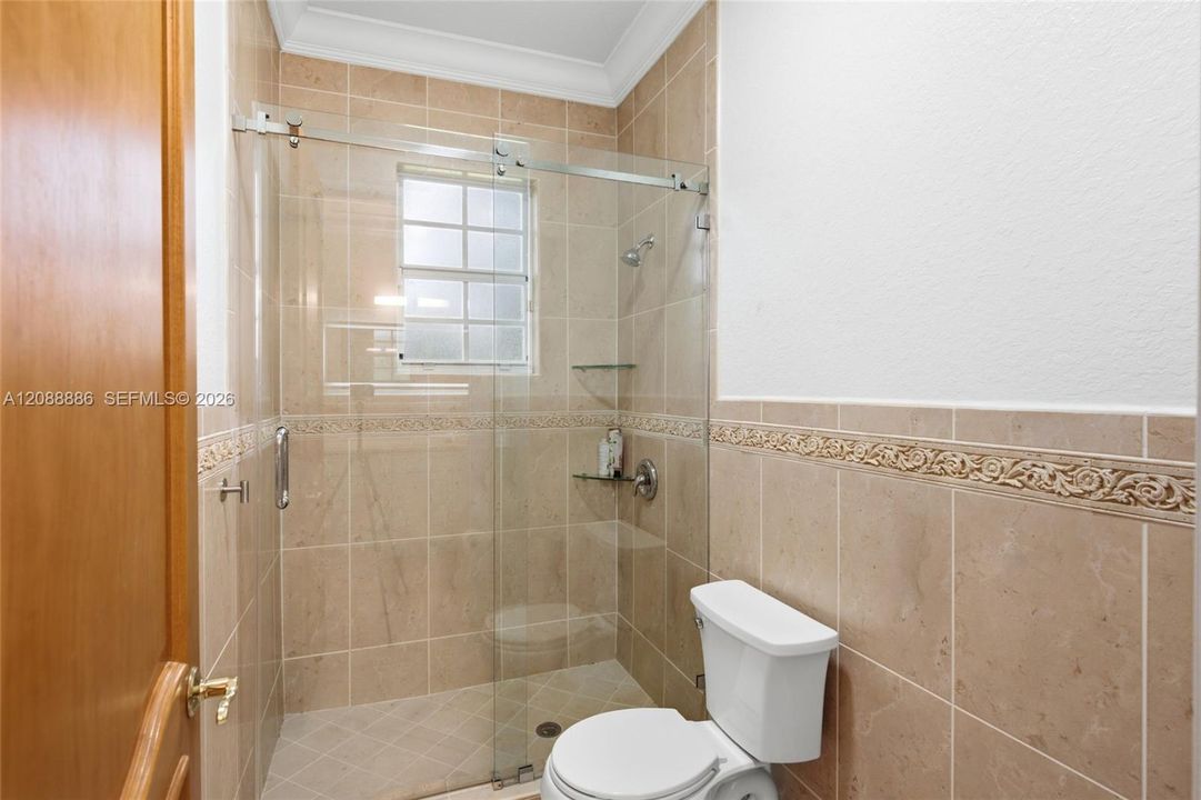 En Venta: $2,999,000 (5 camas, 4 baños, 4965 Pies cuadrados)
