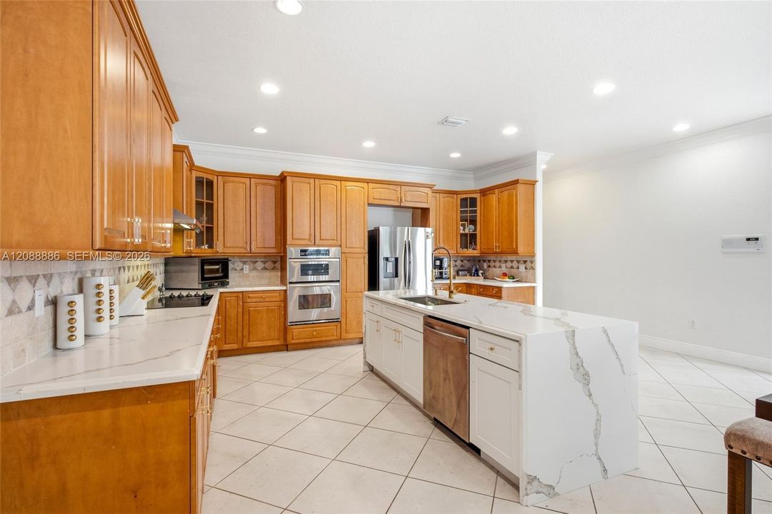 En Venta: $2,999,000 (5 camas, 4 baños, 4965 Pies cuadrados)