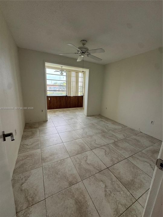 En Venta: $319,000 (2 camas, 2 baños, 1098 Pies cuadrados)