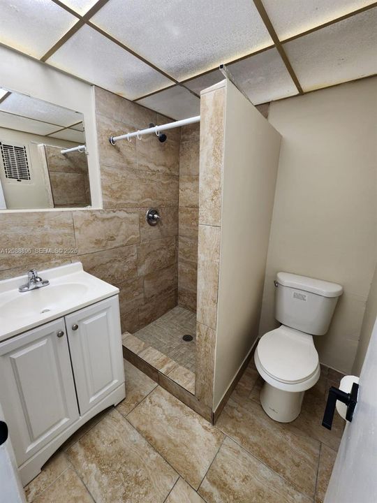 En Renta: $1,650 (2 camas, 2 baños, 950 Pies cuadrados)