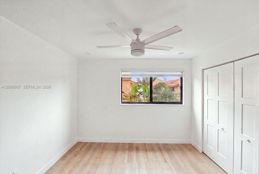 Active With Contract: $300,000 (3 beds, 2 baths, 972 Square Feet)