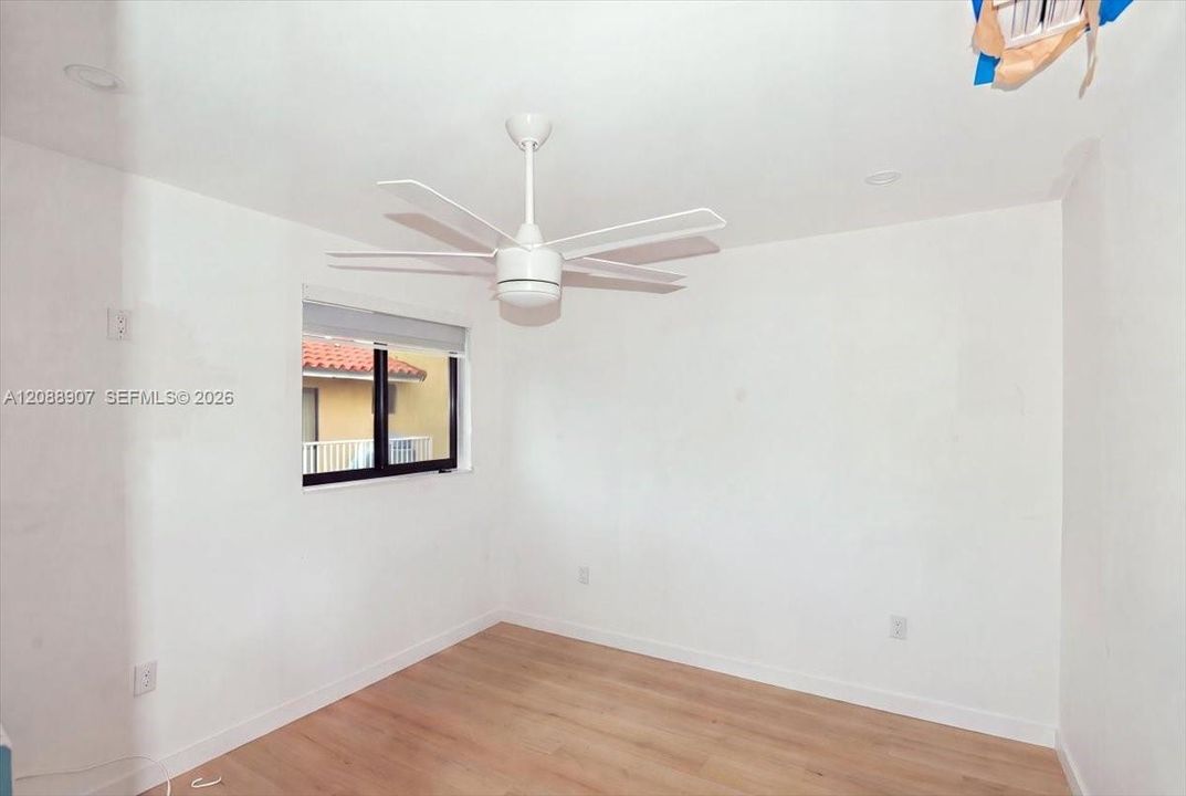 Active With Contract: $300,000 (3 beds, 2 baths, 972 Square Feet)