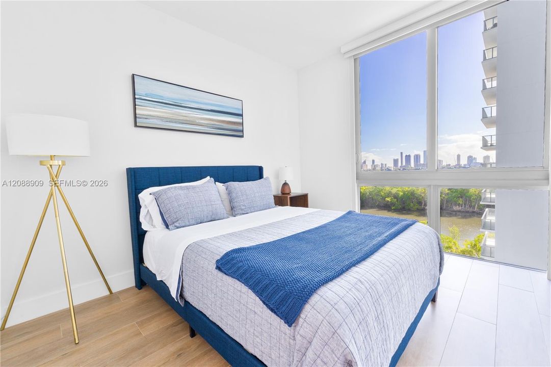 For Sale: $855,000 (3 beds, 3 baths, 1557 Square Feet)