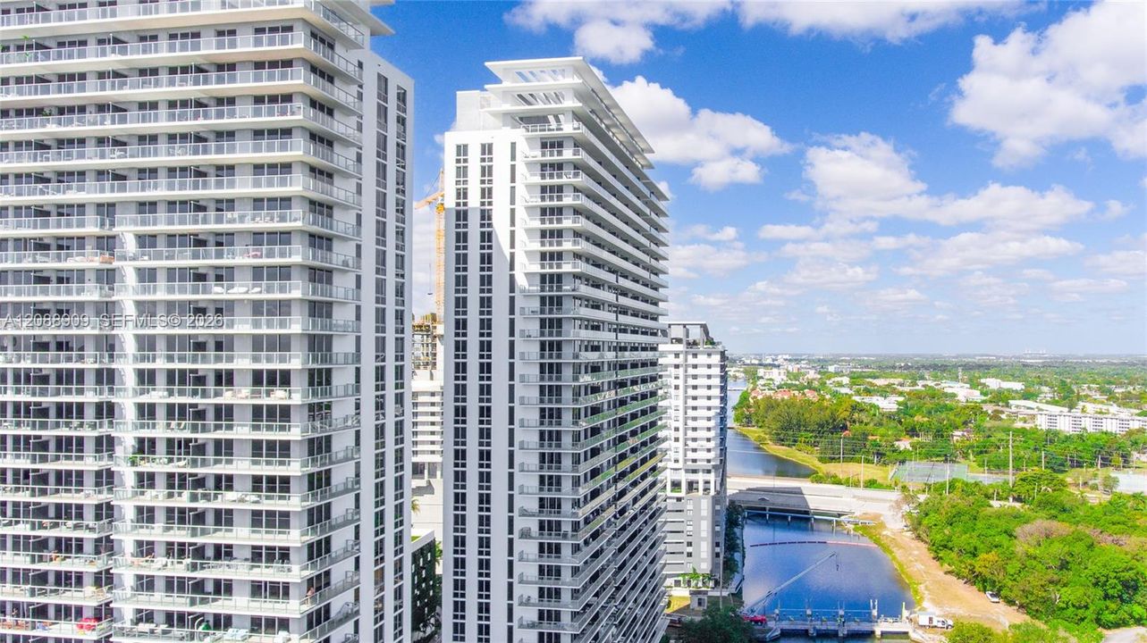 For Sale: $855,000 (3 beds, 3 baths, 1557 Square Feet)