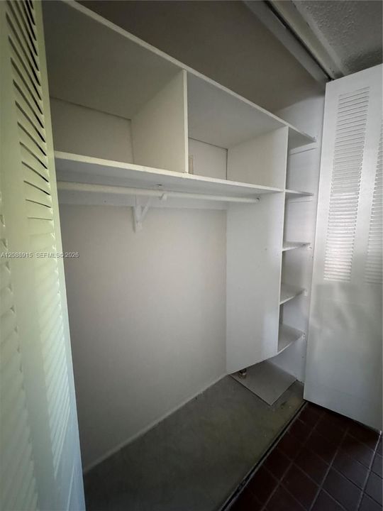 For Rent: $1,850 (1 beds, 1 baths, 418 Square Feet)