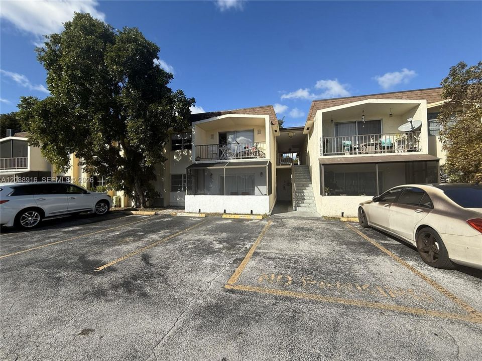 En Venta: $199,900 (2 camas, 1 baños, 840 Pies cuadrados)