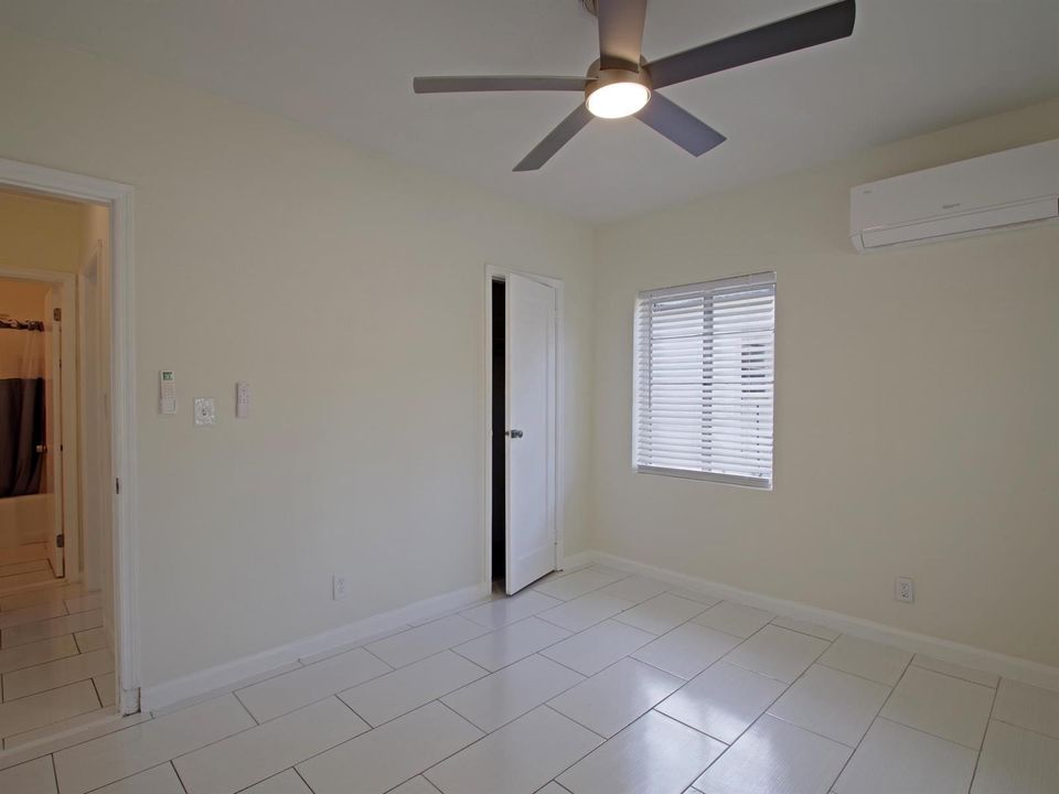 014-018-1st Bedroom-2048x1536
