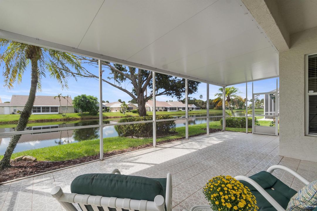Expansive screen porch