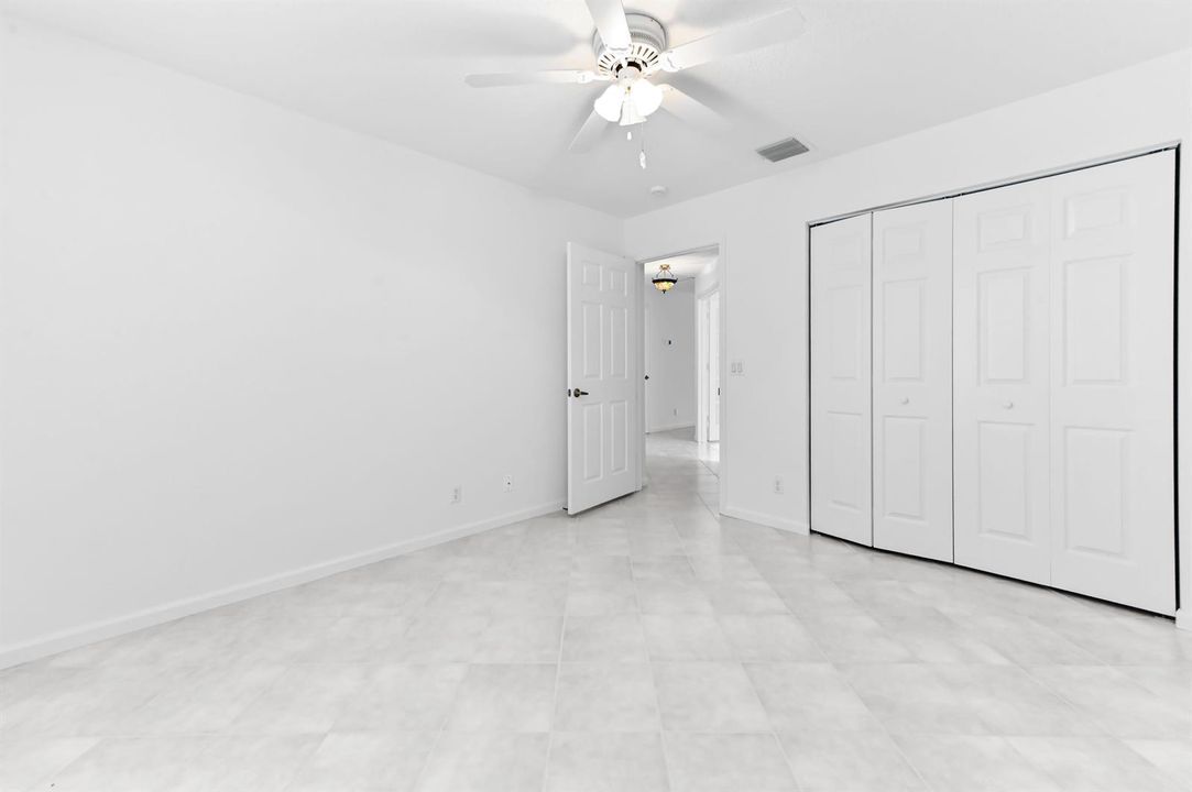 21 bedroom 02