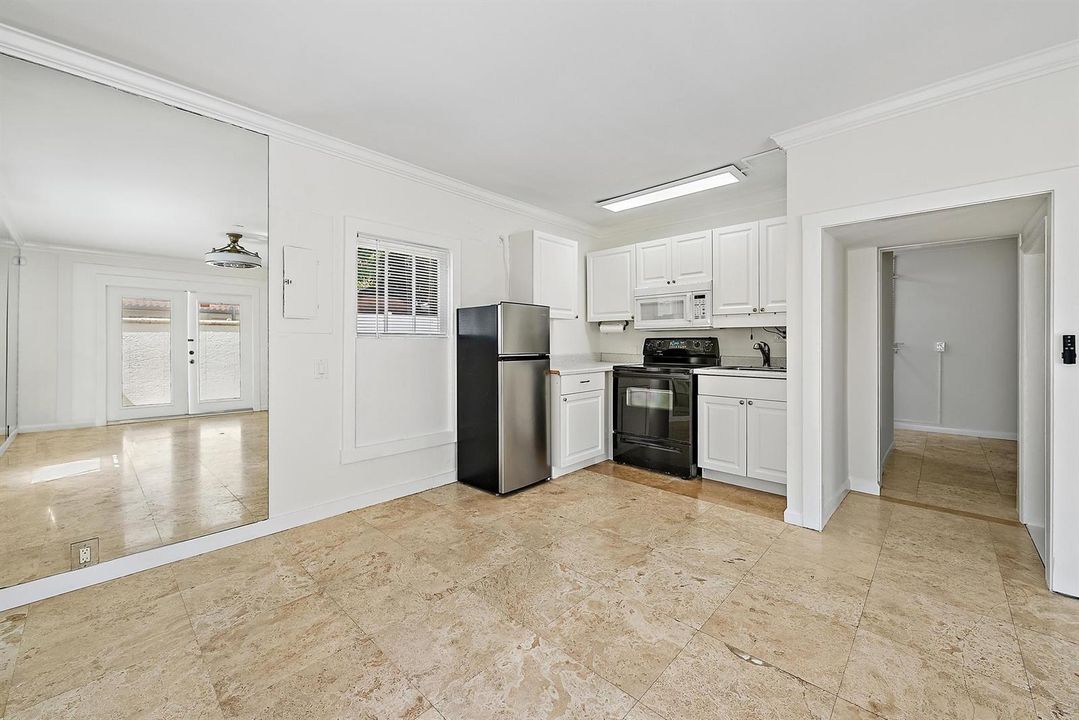 228 9th St-41