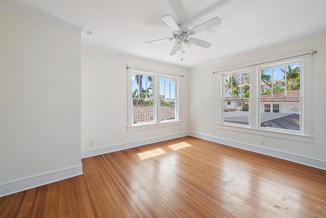 228 9th St-30
