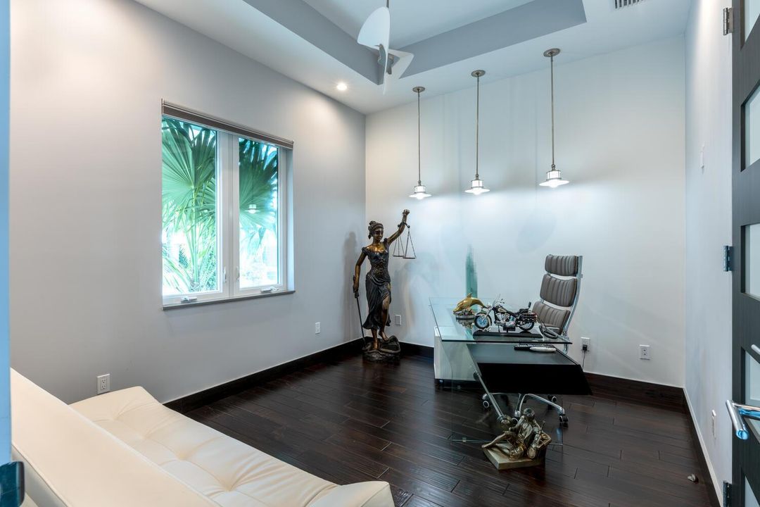 206 Arlington Rd West Palm-large-033-047