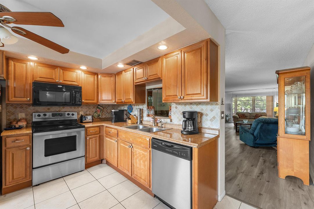 013-2001GranadaDrive-L2-CoconutCreek-FL-