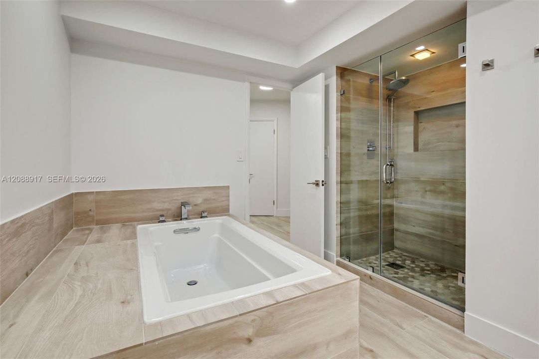 For Rent: $8,500 (2 beds, 2 baths, 1782 Square Feet)