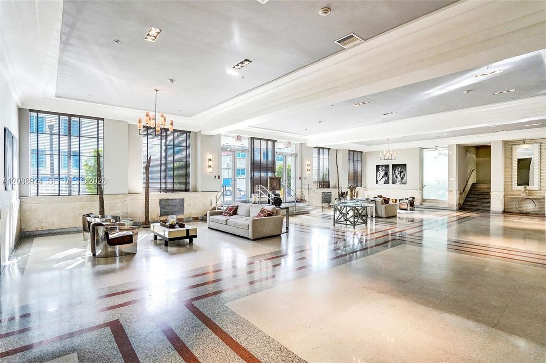 For Rent: $4,000 (1 beds, 1 baths, 711 Square Feet)