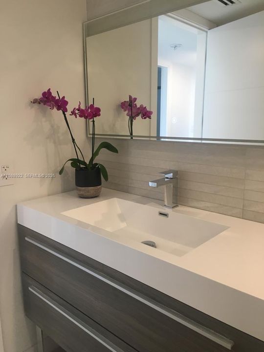 2nd bathroom